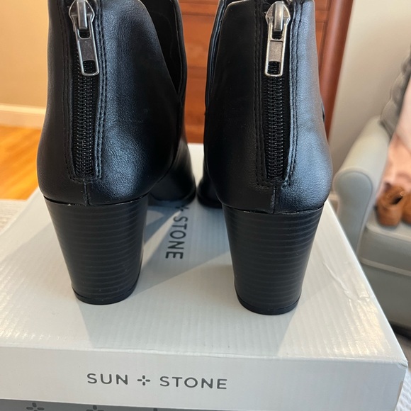 NWT! Heeled Booties - Picture 3 of 4